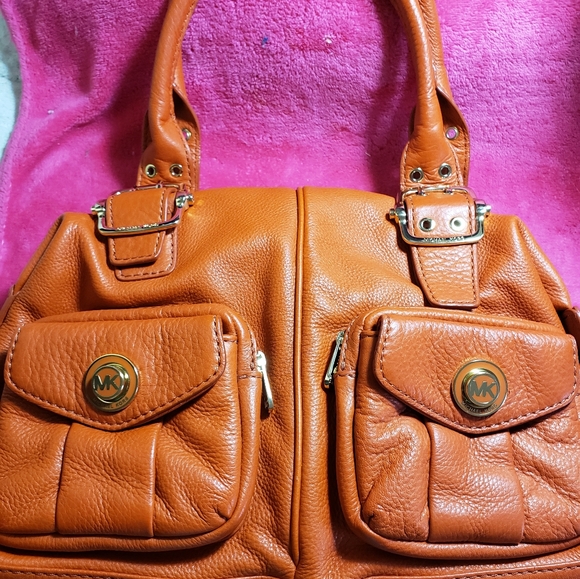 ORANGE/REDDISH AUTHENTIC MICHAEL KORS PURSE $79 - Picture 1 of 7